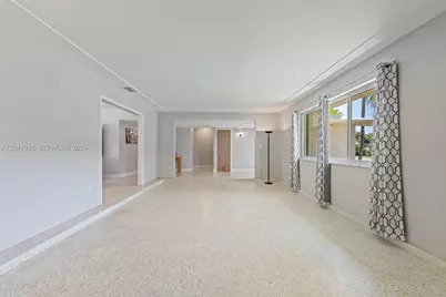81 NW 18th St, Homestead, FL 33030 - Photo 11