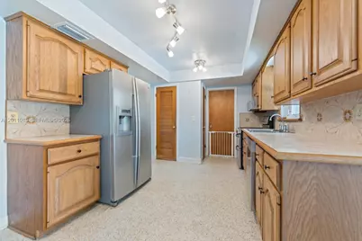 81 NW 18th St, Homestead, FL 33030 - Photo 13