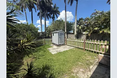 115 SE 2nd St #2, Dania Beach, FL 33004 - Photo 11