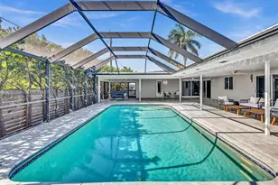 840 S Southlake Dr, Hollywood, FL 33019 - Photo 55
