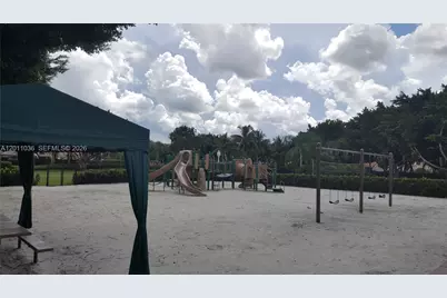 897 Briar Ridge Rd #897, Weston, FL 33327 - Photo 45