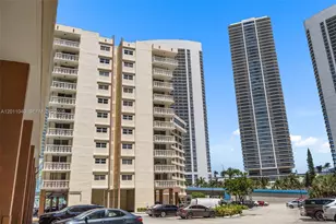 1825 S Ocean Dr, Hallandale Beach, FL 33009 - Photo 15