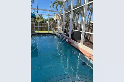18516 NW 56th Ave, Miami Gardens, FL 33055 - Photo 17