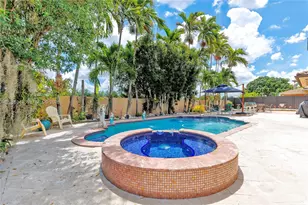 16037 NW 77th Pl, Miami Lakes, FL 33016 - Photo 23