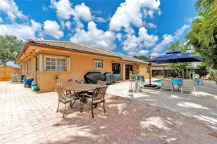 16037 NW 77th Pl, Miami Lakes, FL 33016 - Photo 31