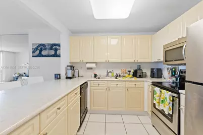 2301 Collins Ave #504, Miami Beach, FL 33139 - Photo 9
