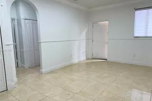 7070 NW 177th St, Hialeah, FL 33015 - Photo 9