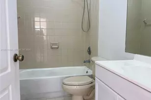 7070 NW 177th St, Hialeah, FL 33015 - Photo 17