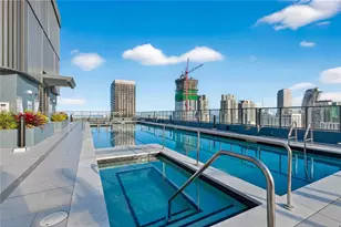 121 NE 5th St, Miami, FL 33132 - Photo 25
