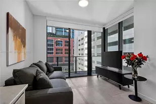 121 NE 5th St, Miami, FL 33132 - Photo 13