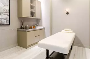 4010 S Ocean Dr, Hollywood, FL 33019 - Photo 29