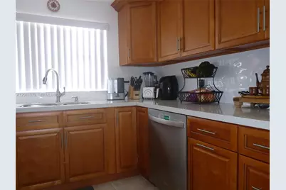 9241 Sunrise Lakes Blvd #201, Sunrise, FL 33322 - Photo 11