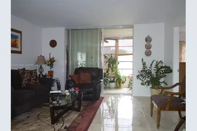 9241 Sunrise Lakes Blvd #201, Sunrise, FL 33322 - Photo 17