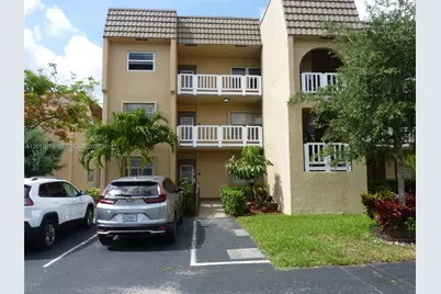 9241 Sunrise Lakes Blvd #201, Sunrise, FL 33322 - Photo 1