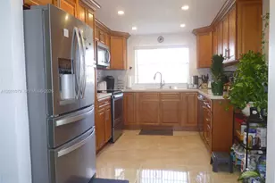 9241 Sunrise Lakes Blvd, Sunrise, FL 33322 - Photo 7