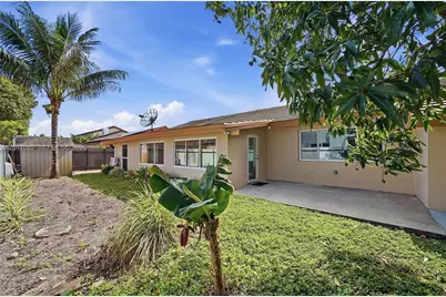 20102 NW 62nd Ave, Hialeah, FL 33015 - Photo 45