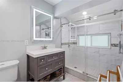 20102 NW 62nd Ave, Hialeah, FL 33015 - Photo 31