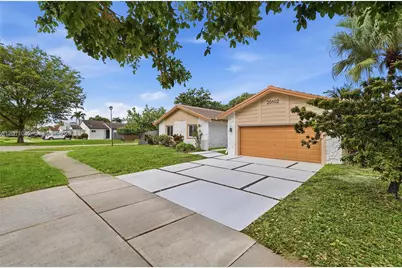 20102 NW 62nd Ave, Hialeah, FL 33015 - Photo 1