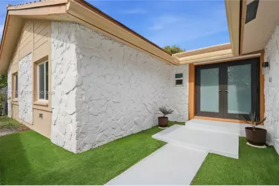 20102 NW 62nd Ave, Hialeah, FL 33015 - Photo 5