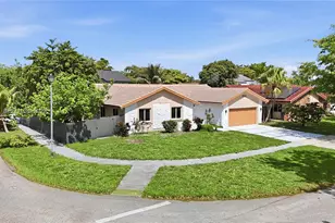 20102 NW 62nd Ave, Miami, FL 33015 - Photo 39