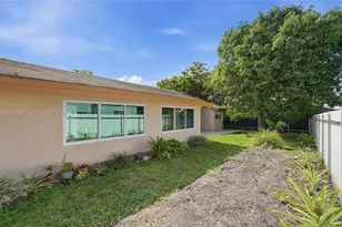 20102 NW 62nd Ave, Hialeah, FL 33015 - Photo 47