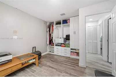 20102 NW 62nd Ave, Hialeah, FL 33015 - Photo 37