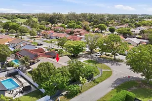20102 NW 62nd Ave, Miami, FL 33015 - Photo 45