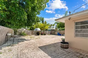 56 SE Marlin Ave, Key Largo, FL 33037 - Photo 23