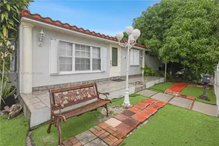 450 NW 40th Ct, Miami, FL 33126 - Photo 1