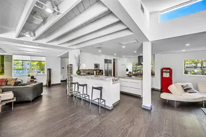 [Address not provided], Miami Beach, FL 33140 - Photo 17
