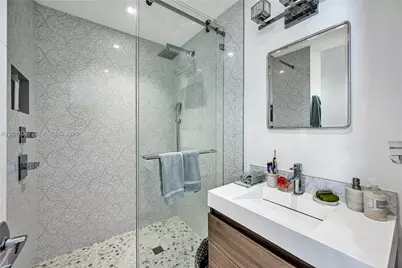 [Address not provided], Miami Beach, FL 33140 - Photo 37