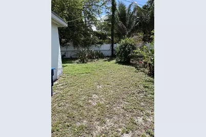 1360 NW 88th St, Miami, FL 33147 - Photo 7