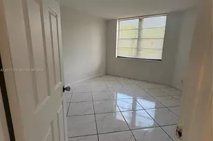 210 Lake Pointe Dr, Oakland Park, FL 33309 - Photo 27