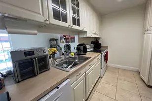 19372 SW 103rd Ct, Cutler Bay, FL 33157 - Photo 7