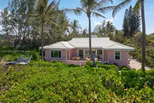 55 N Beach Rd, Jupiter Island, FL 33455 - Photo 27
