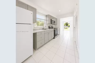 400 SE 14th St #A, Fort Lauderdale, FL 33316 - Photo 5