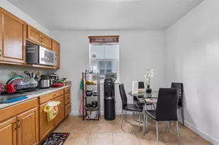 8031 W 36th Ave, Hialeah, FL 33018 - Photo 23