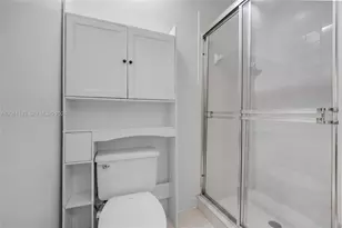 595 Racquet Club Rd, Weston, FL 33326 - Photo 13