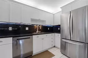 595 Racquet Club Rd, Weston, FL 33326 - Photo 7