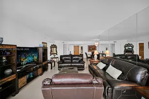 16711 Collins Ave, Sunny Isles Beach, FL 33160 - Photo 51