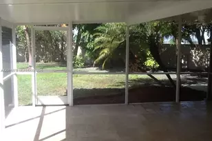 24 Gables Blvd, Weston, FL 33326 - Photo 9