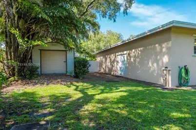 14011 SW 21st St, Davie, FL 33325 - Photo 49
