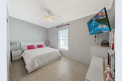 2863 SW 58th Mnr, Dania Beach, FL 33312 - Photo 7