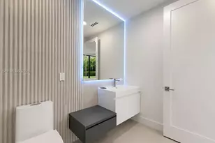 16022 NW 83rd Ct, Miami Lakes, FL 33016 - Photo 41