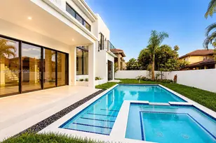 16022 NW 83rd Ct, Miami Lakes, FL 33016 - Photo 9