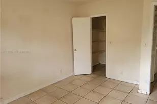 8704 NW 35th St, Coral Springs, FL 33065 - Photo 3