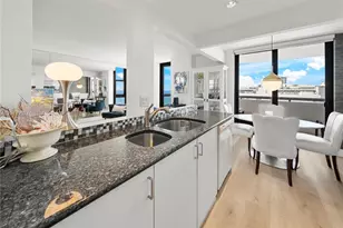 2555 Collins Ave, Miami Beach, FL 33140 - Photo 23