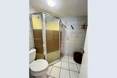 2899 Collins Ave #905, Miami Beach, FL 33140 - Photo 13