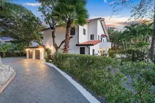 210 NE 107th St, Miami Shores, FL 33161 - Photo 5