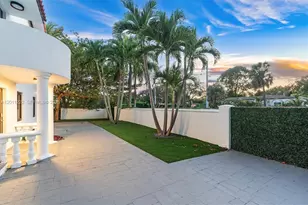 210 NE 107th St, Miami Shores, FL 33161 - Photo 7